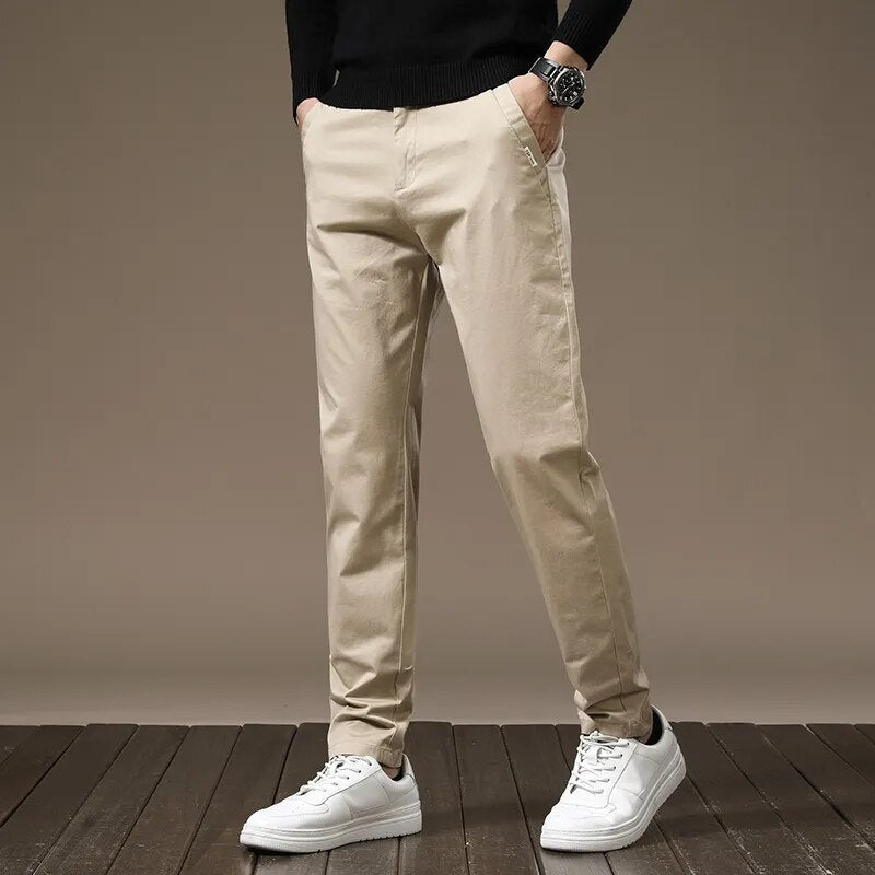 Calça Chino Masculina em Sarja FF24