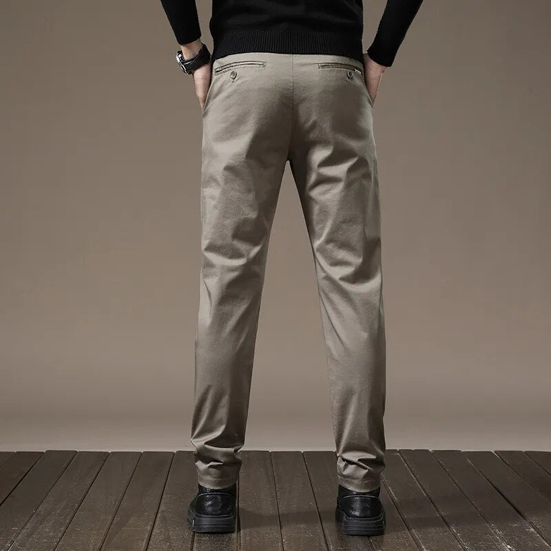 Calça Chino Masculina em Sarja FF24